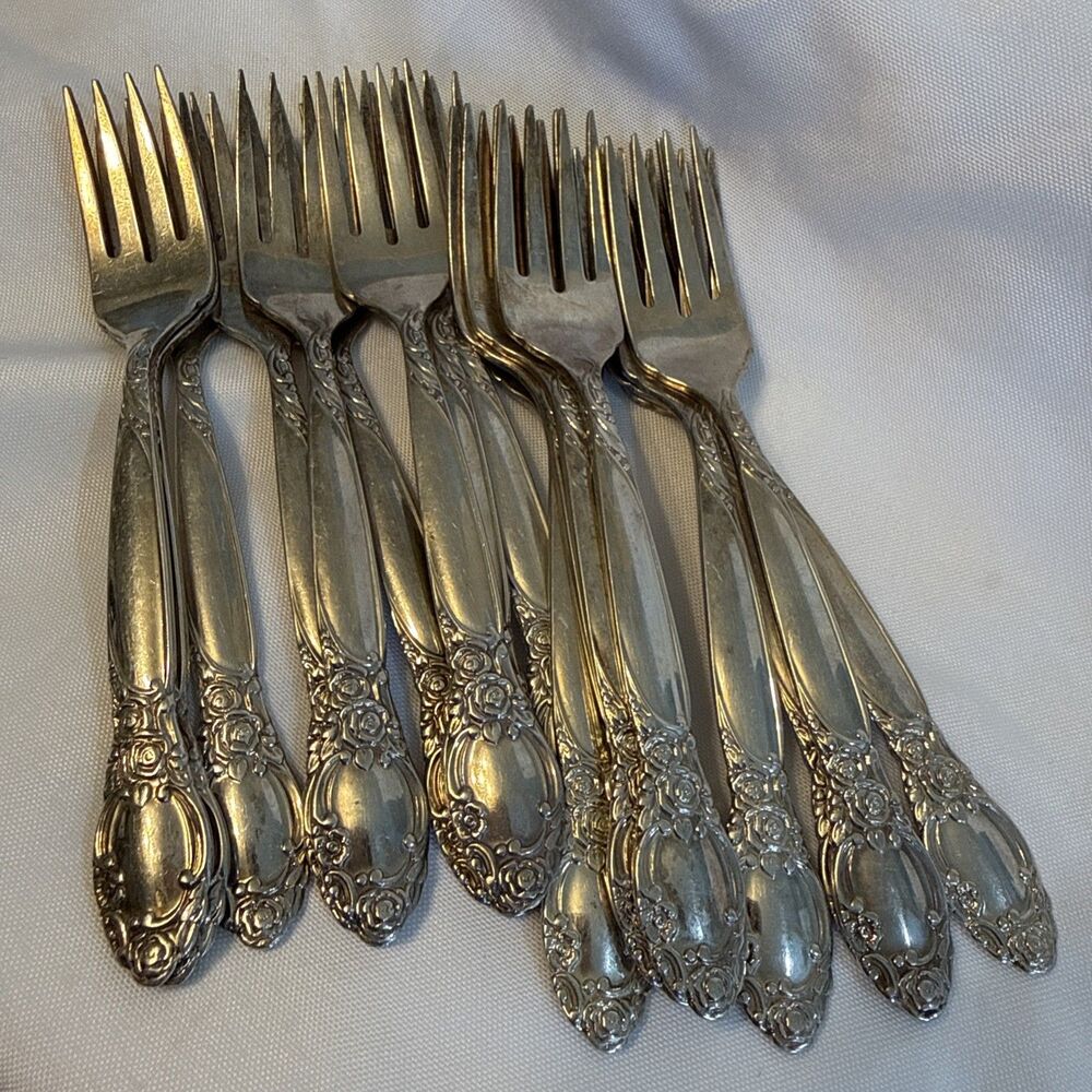 Oneida Ltd. Silversmiths BALLAD / COUNTRY LANE Silverplate Forks Set of 17
